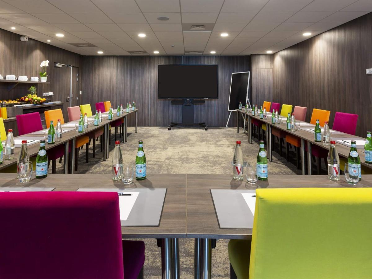 Hotel Roi Soleil Prestige Plaisir - St Quentin Esterno foto