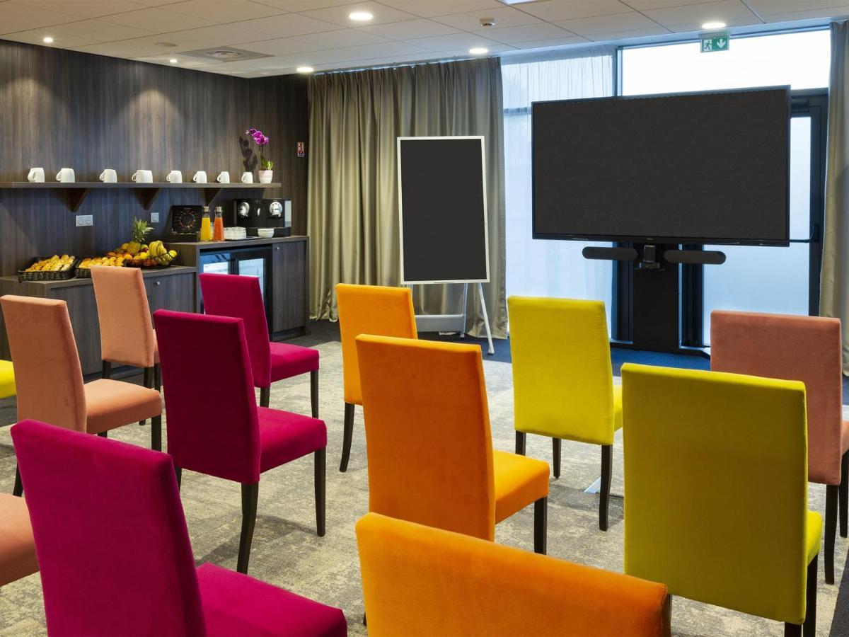 Hotel Roi Soleil Prestige Plaisir - St Quentin Esterno foto