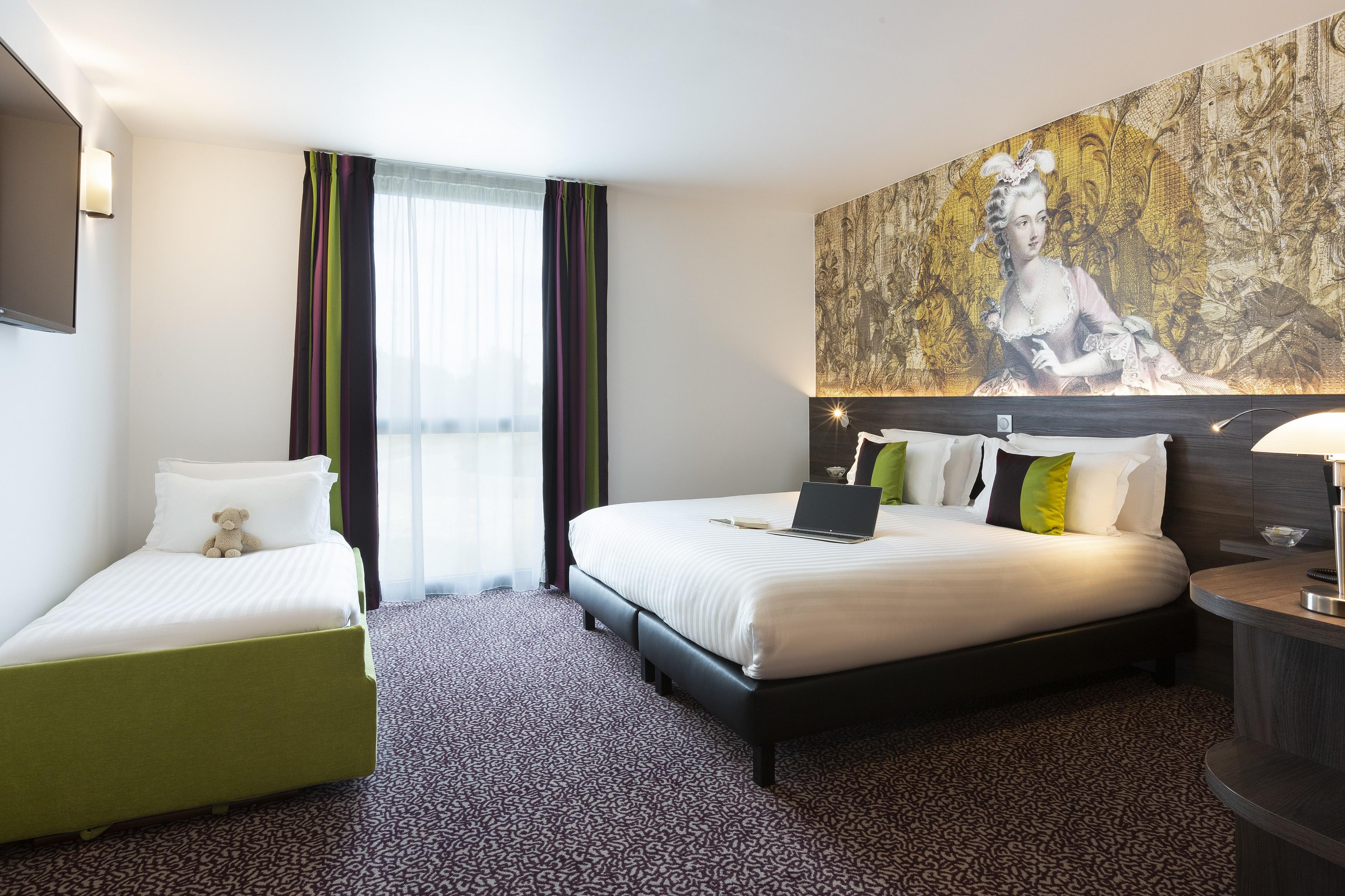 Hotel Roi Soleil Prestige Plaisir - St Quentin Esterno foto