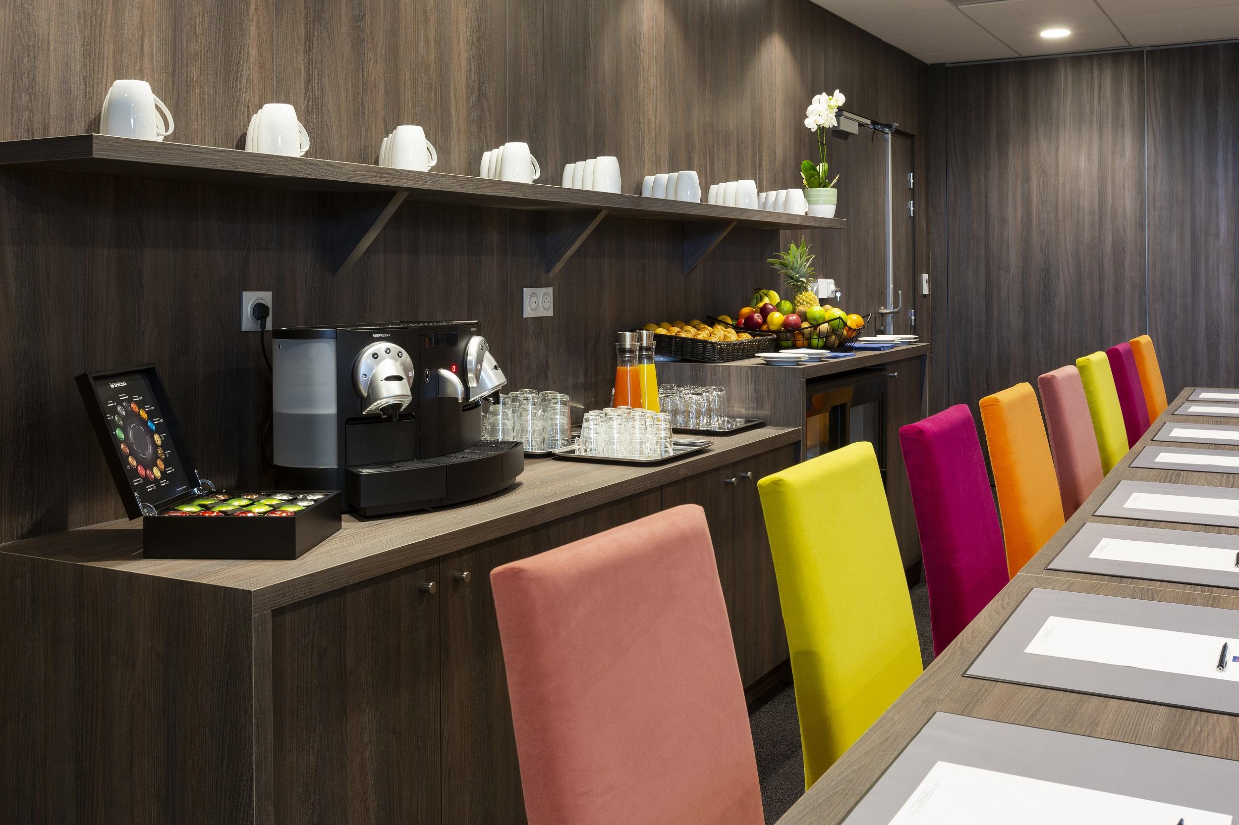 Hotel Roi Soleil Prestige Plaisir - St Quentin Esterno foto
