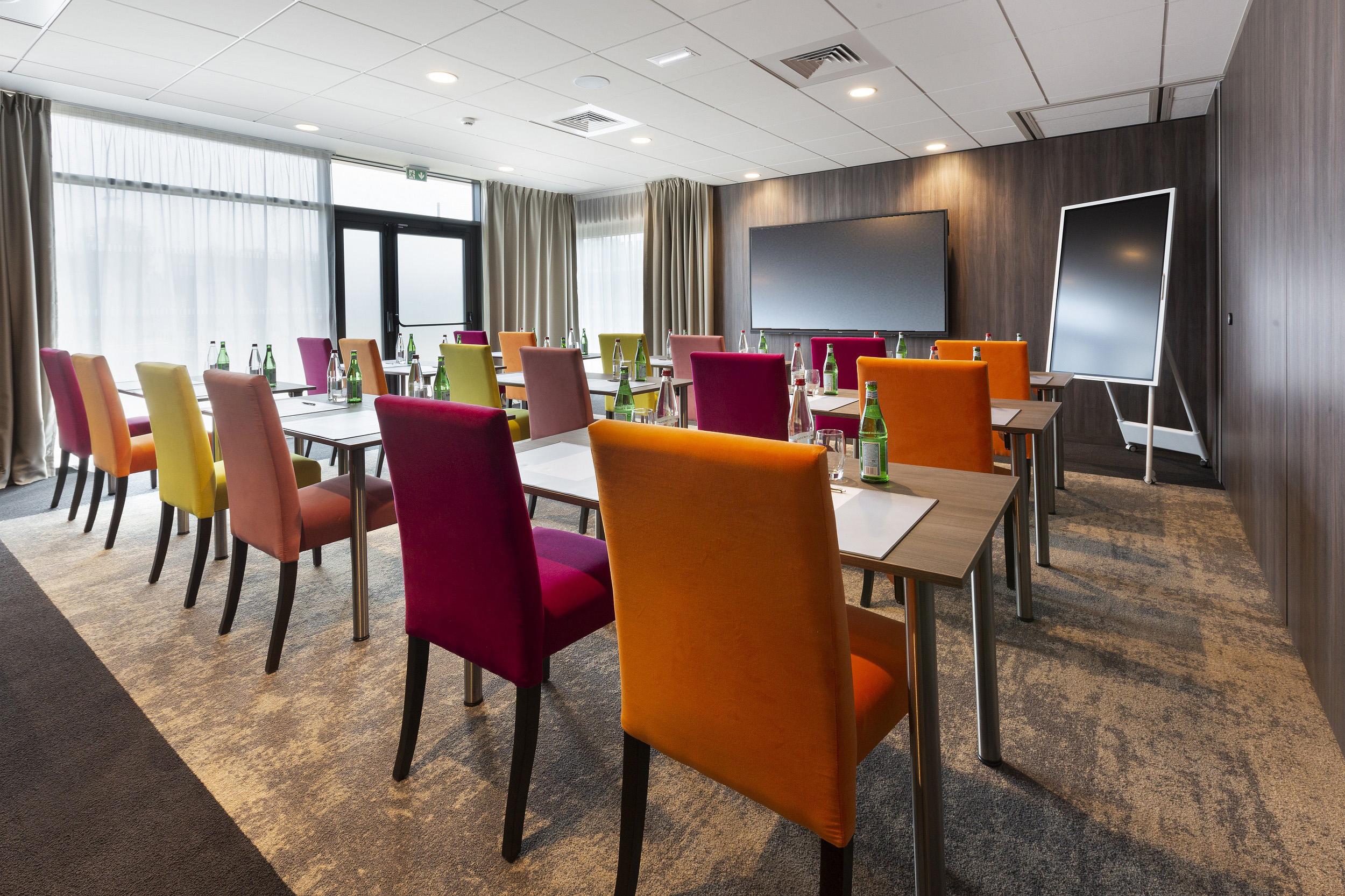 Hotel Roi Soleil Prestige Plaisir - St Quentin Esterno foto